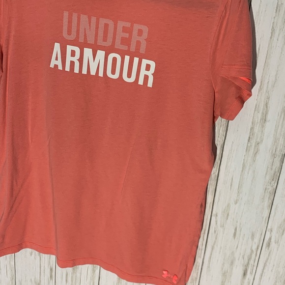 Under Armour Graphic T-Shirt - Picture 2 of 4